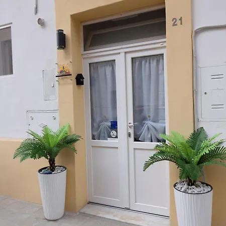 La Macchia Sui Sassi Apartment *